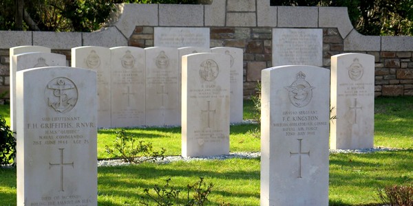 war_cemetery_corsica